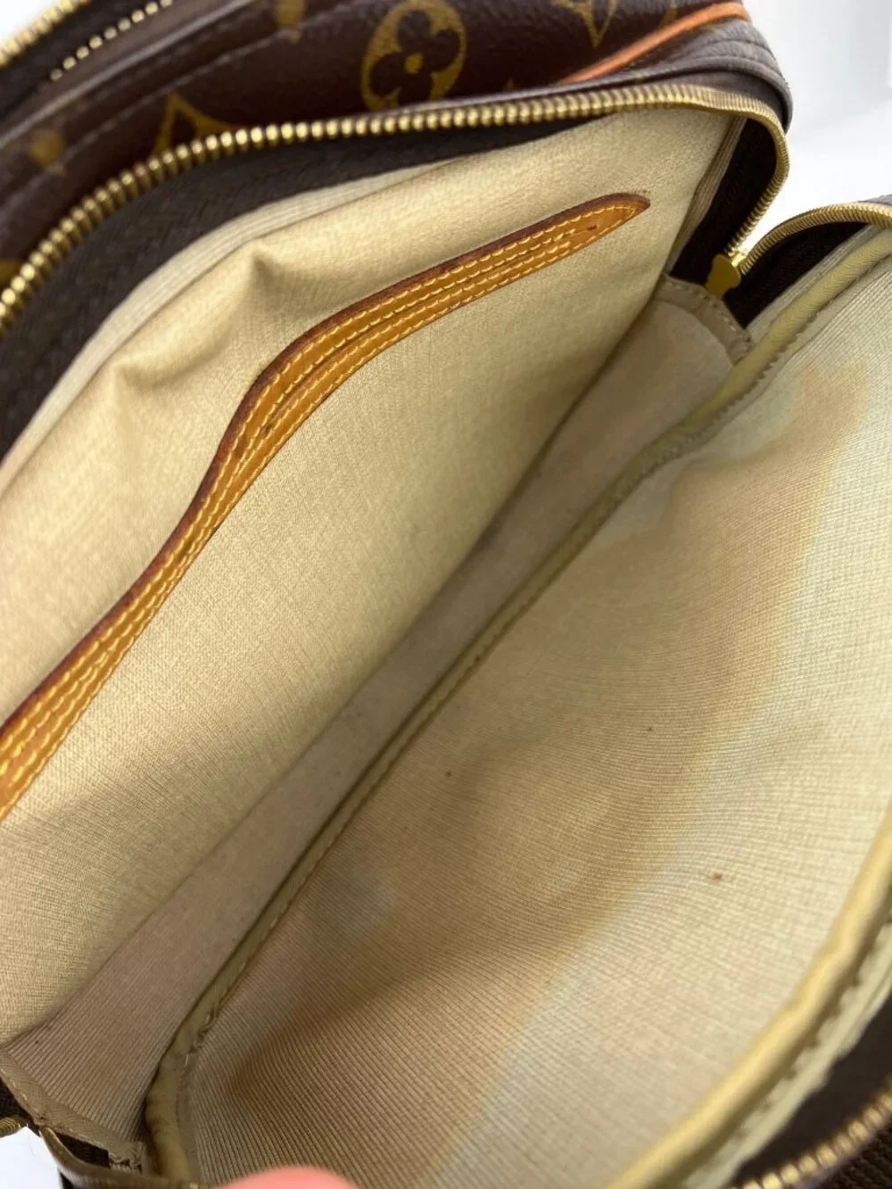 Louis Vuitton Reporter PM Monogram Messenger Bag Vintage